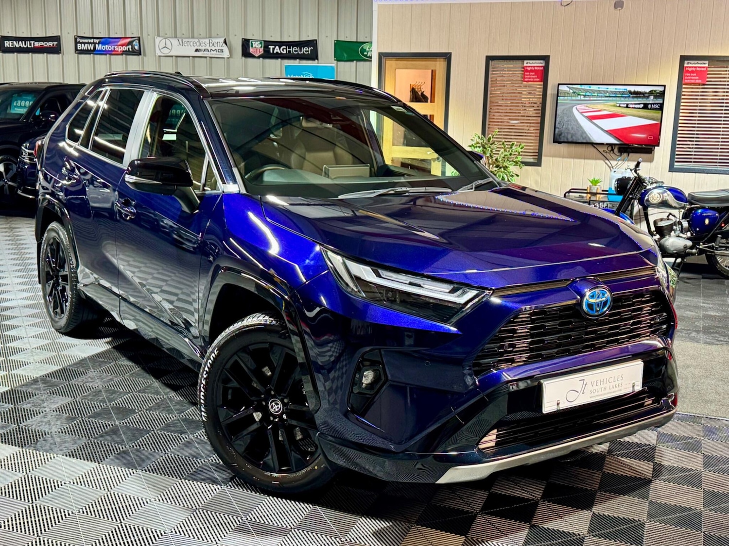 Used Toyota RAV4 2022 for sale - 77574891: Photo 2