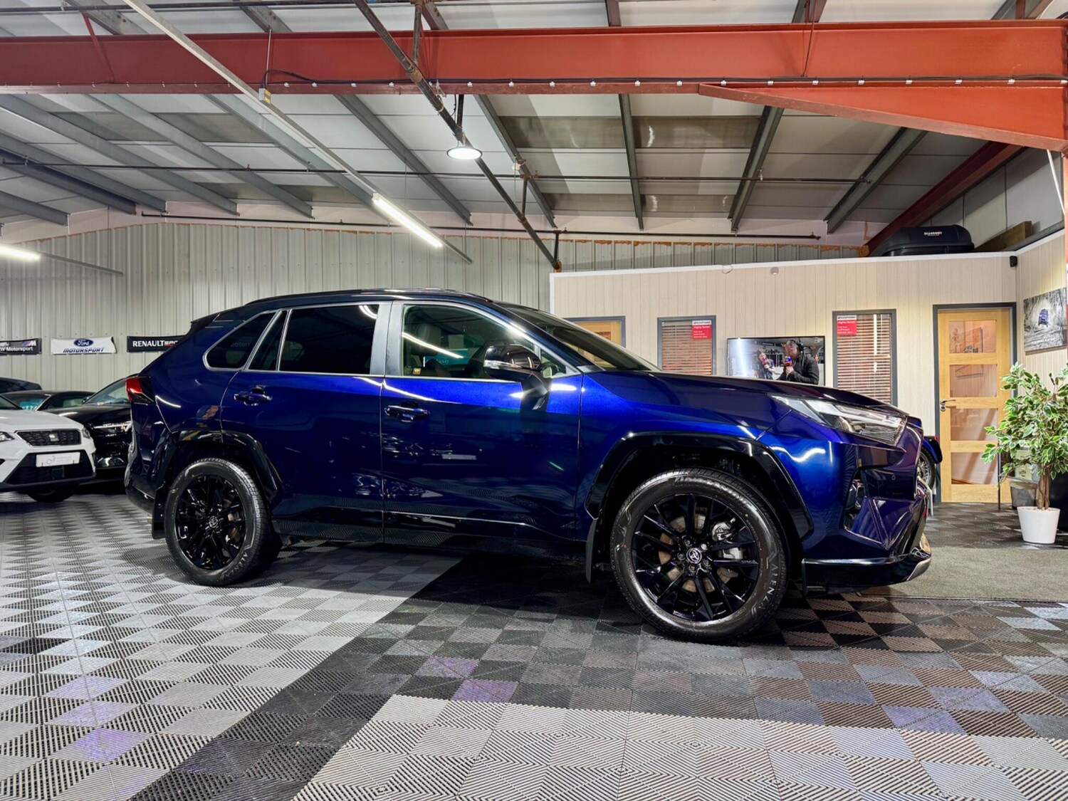 Used Toyota RAV4 2022 for sale - 77574891: Photo 28