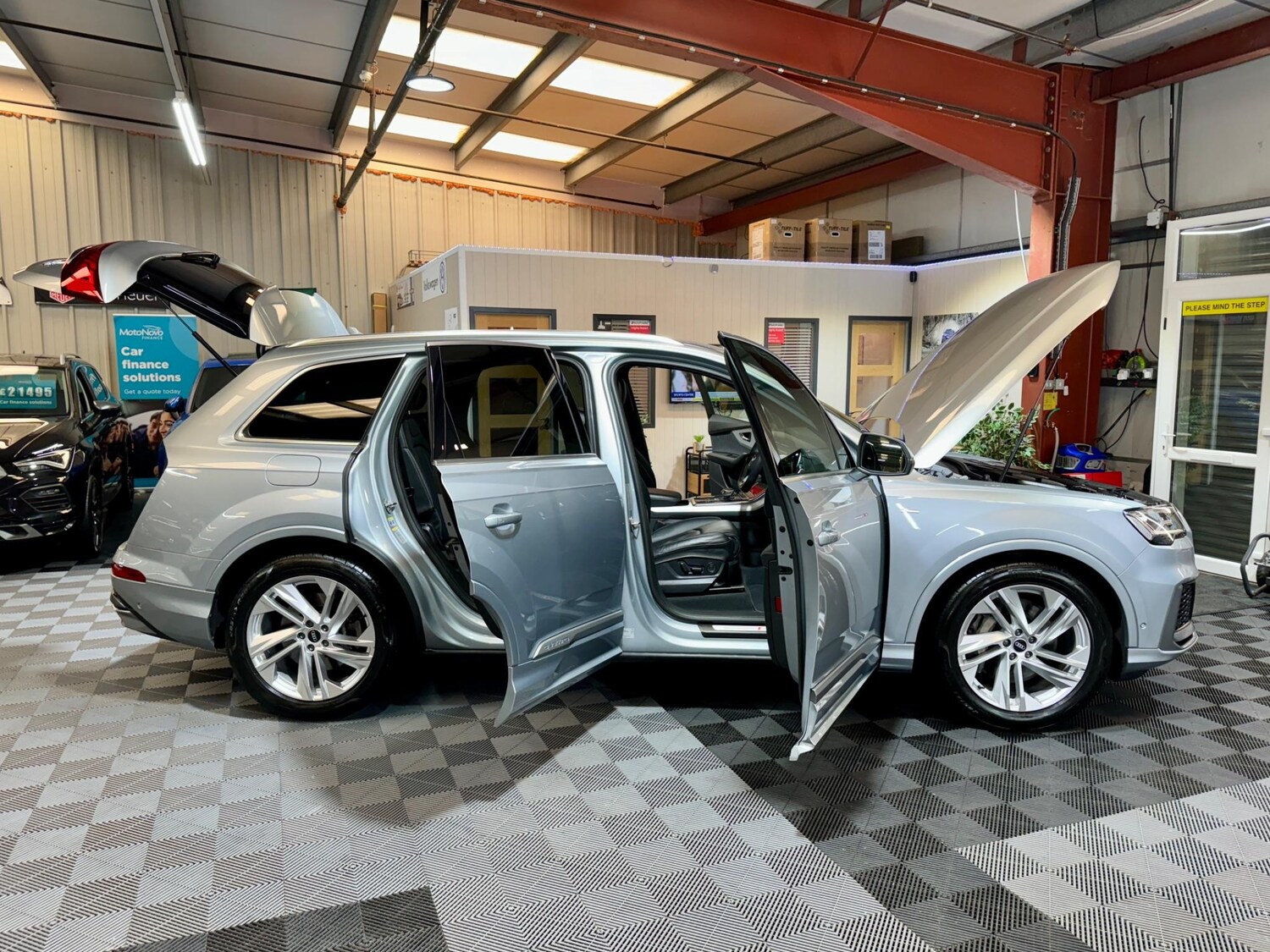 Used Audi Q7 2022 for sale - 77550528: Photo 32