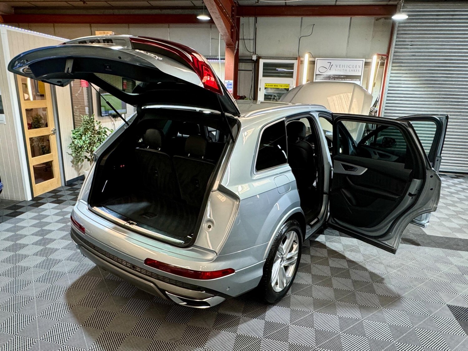 Used Audi Q7 2022 for sale - 77550528: Photo 40