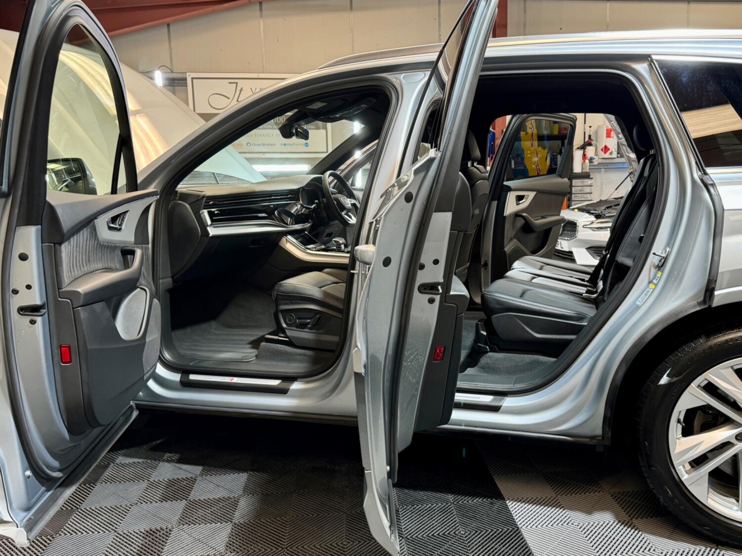 Used Audi Q7 2022 for sale - 77550528: Photo 90