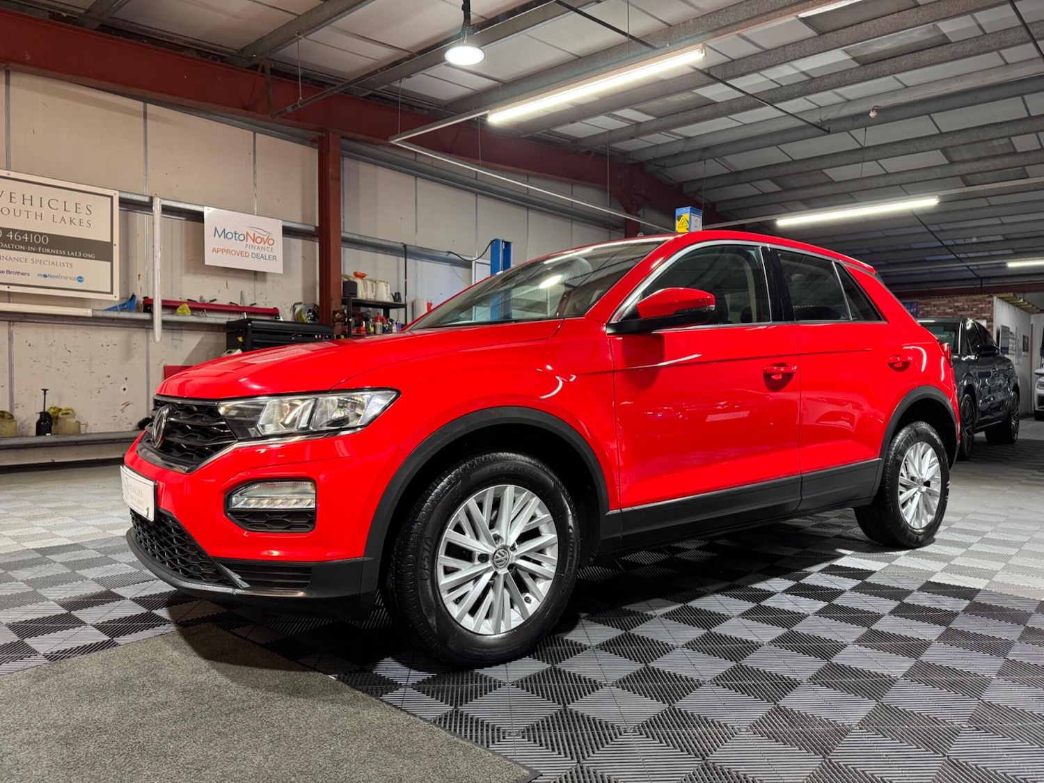 Used Volkswagen T-Roc 2019 for sale - 77599136: Photo 12