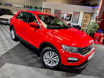 Used Volkswagen T-Roc 2019 for sale - 77599136: Photo