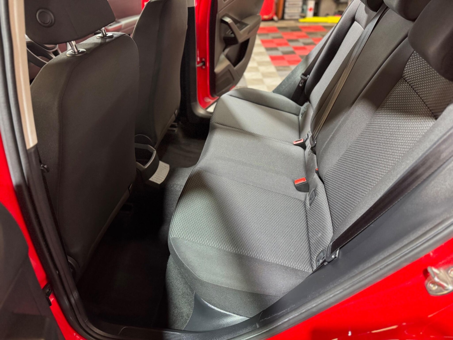 Used Volkswagen T-Roc 2019 for sale - 77599136: Photo 36