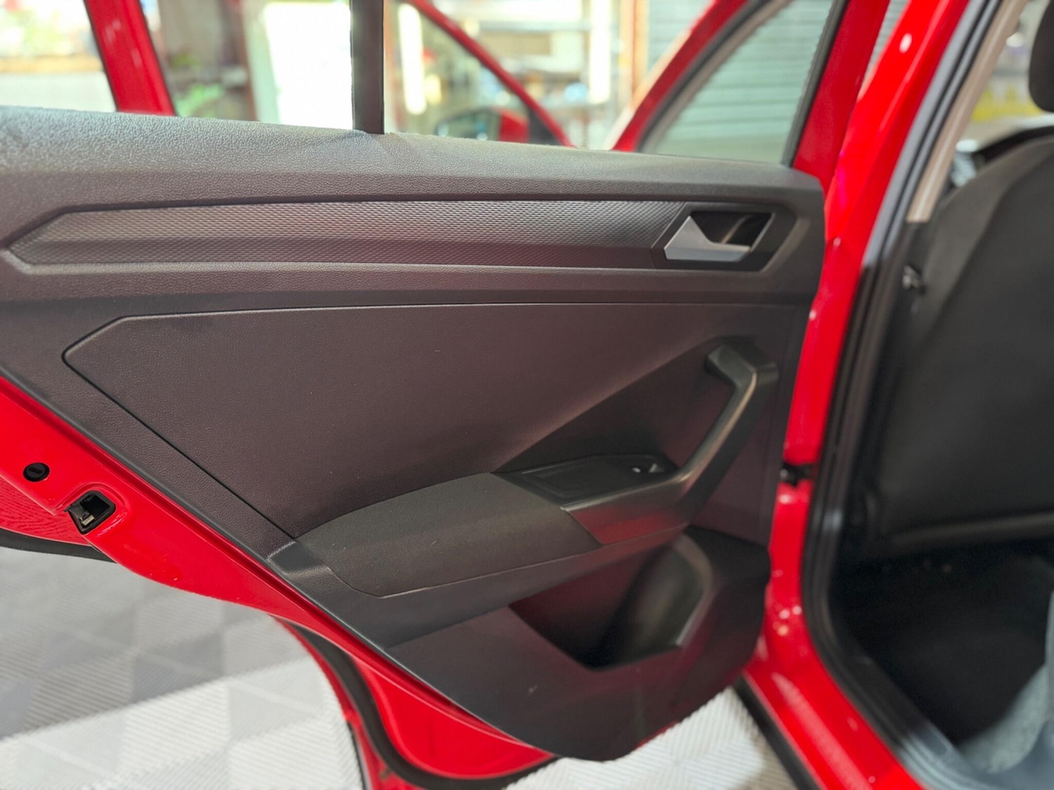 Used Volkswagen T-Roc 2019 for sale - 77599136: Photo 39