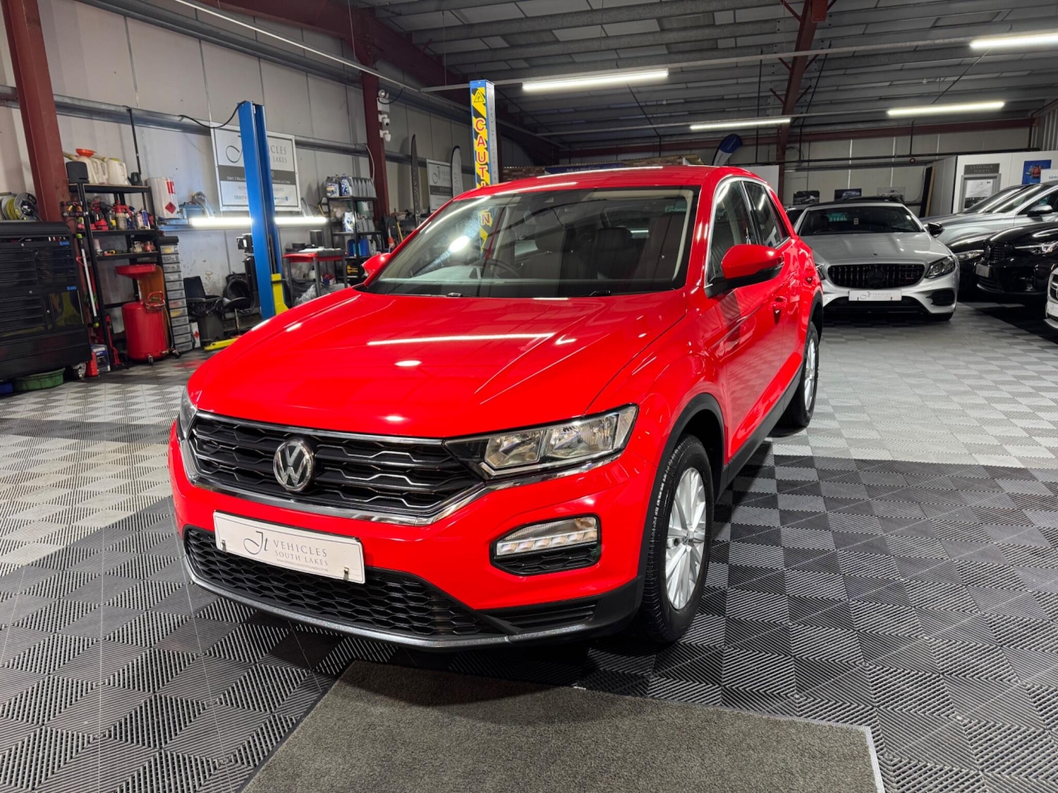 Used Volkswagen T-Roc 2019 for sale - 77599136: Photo 4