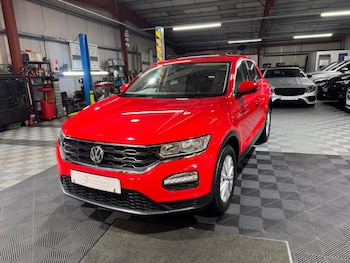 Used Volkswagen T-Roc 2019 for sale - 77599136: Photo