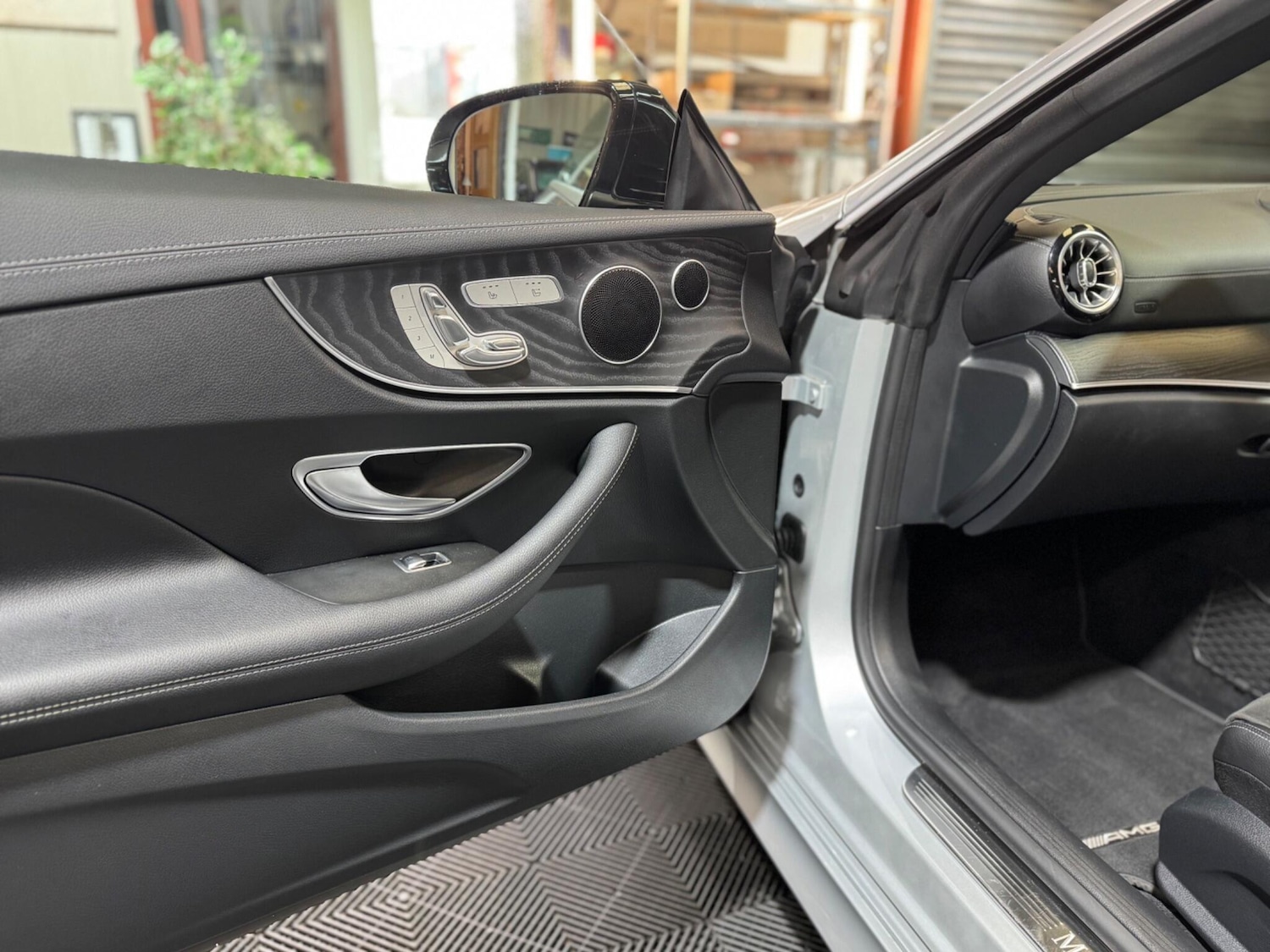 Used Mercedes-Benz E Class 2020 for sale - 77625644: Photo 73