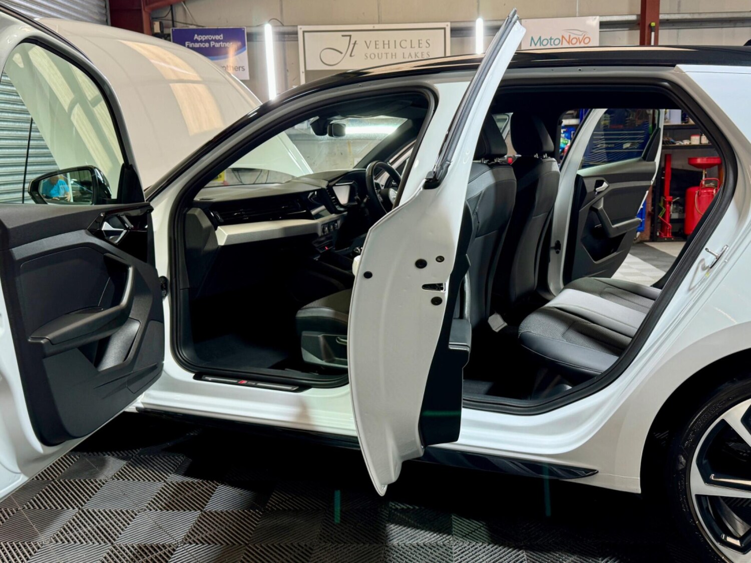 Used Audi A1 2024 for sale - 77550789: Photo 87