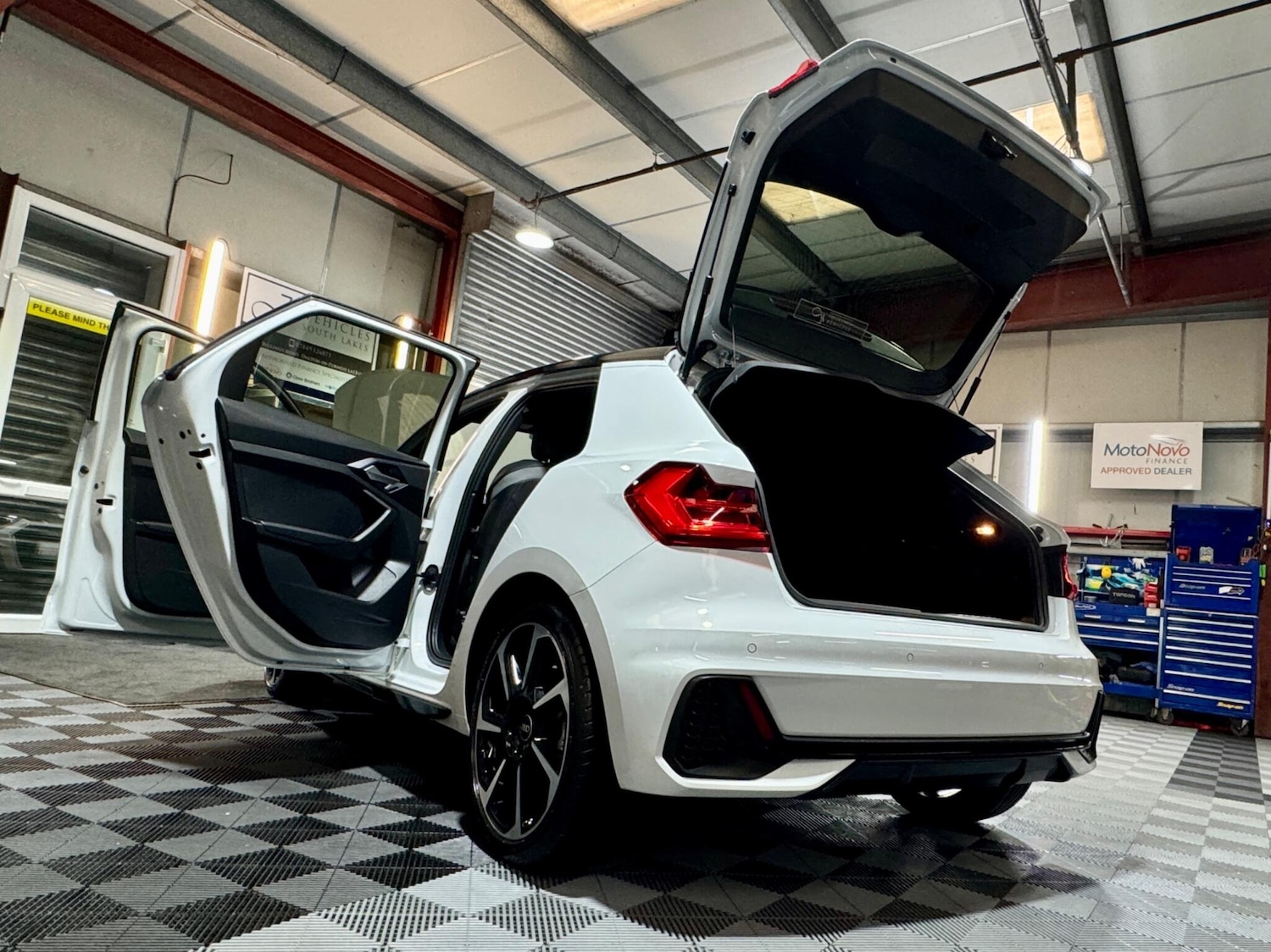 Used Audi A1 2024 for sale - 77550789: Photo 9