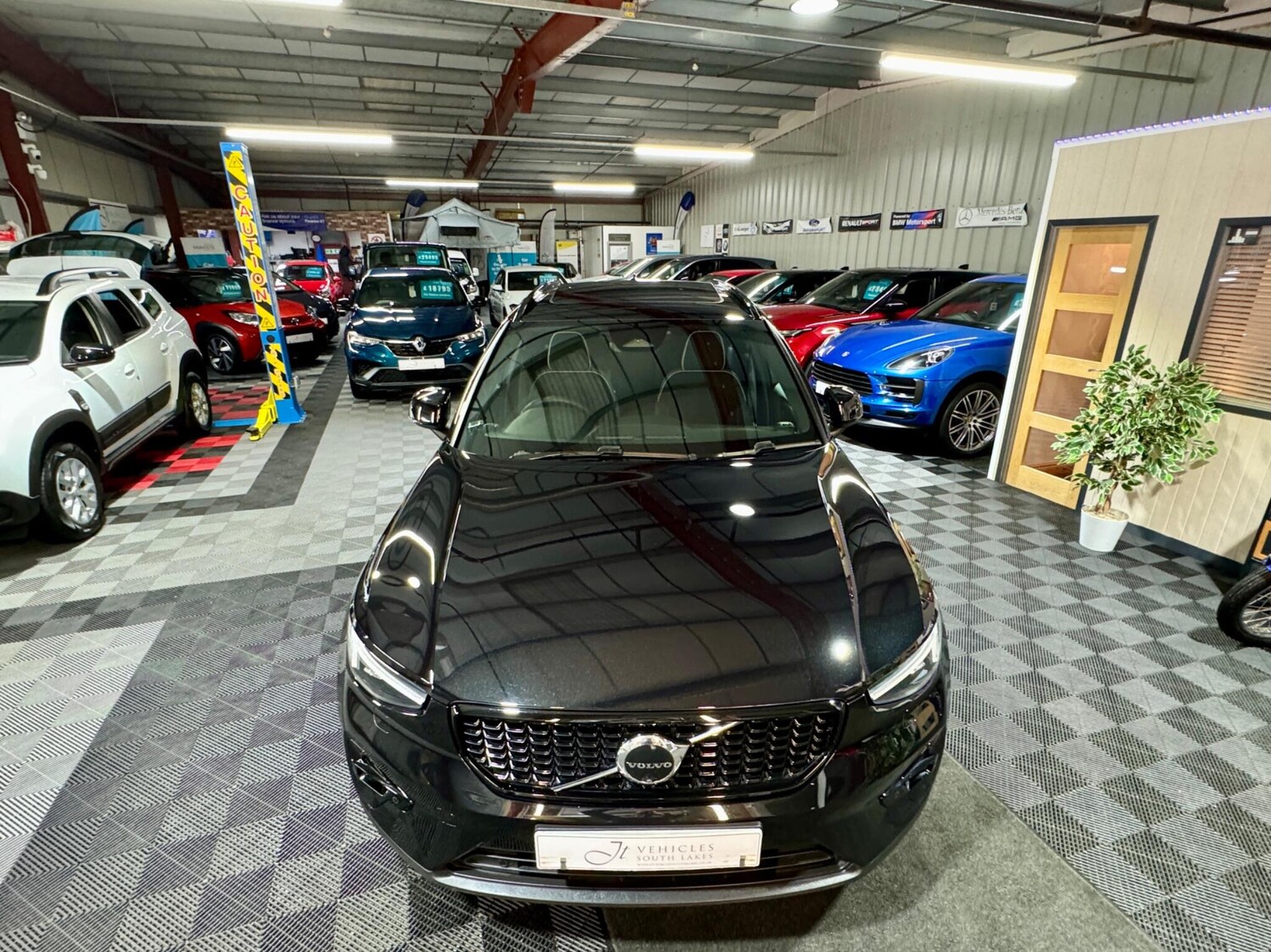 Used Volvo XC40 2023 for sale - 77574607: Photo 23