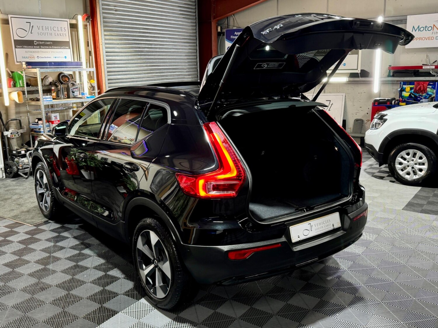 Used Volvo XC40 2023 for sale - 77574607: Photo 27