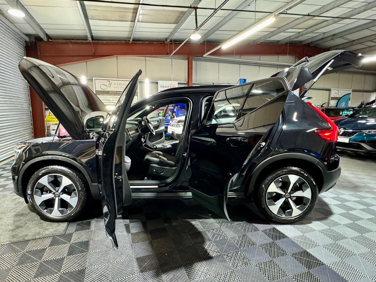 Used Volvo XC40 2023 for sale - 77574607: Photo 31