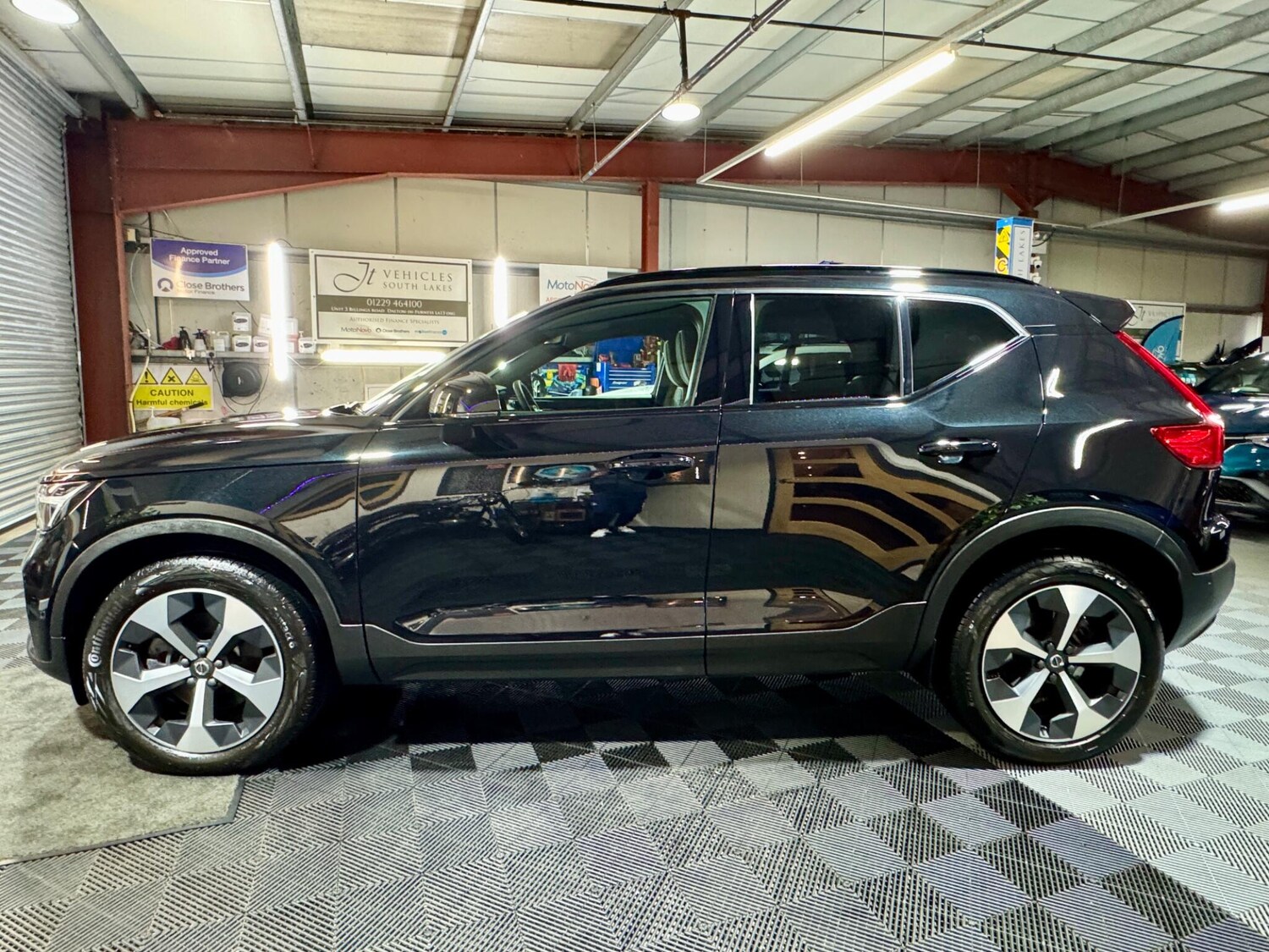 Used Volvo XC40 2023 for sale - 77574607: Photo 32