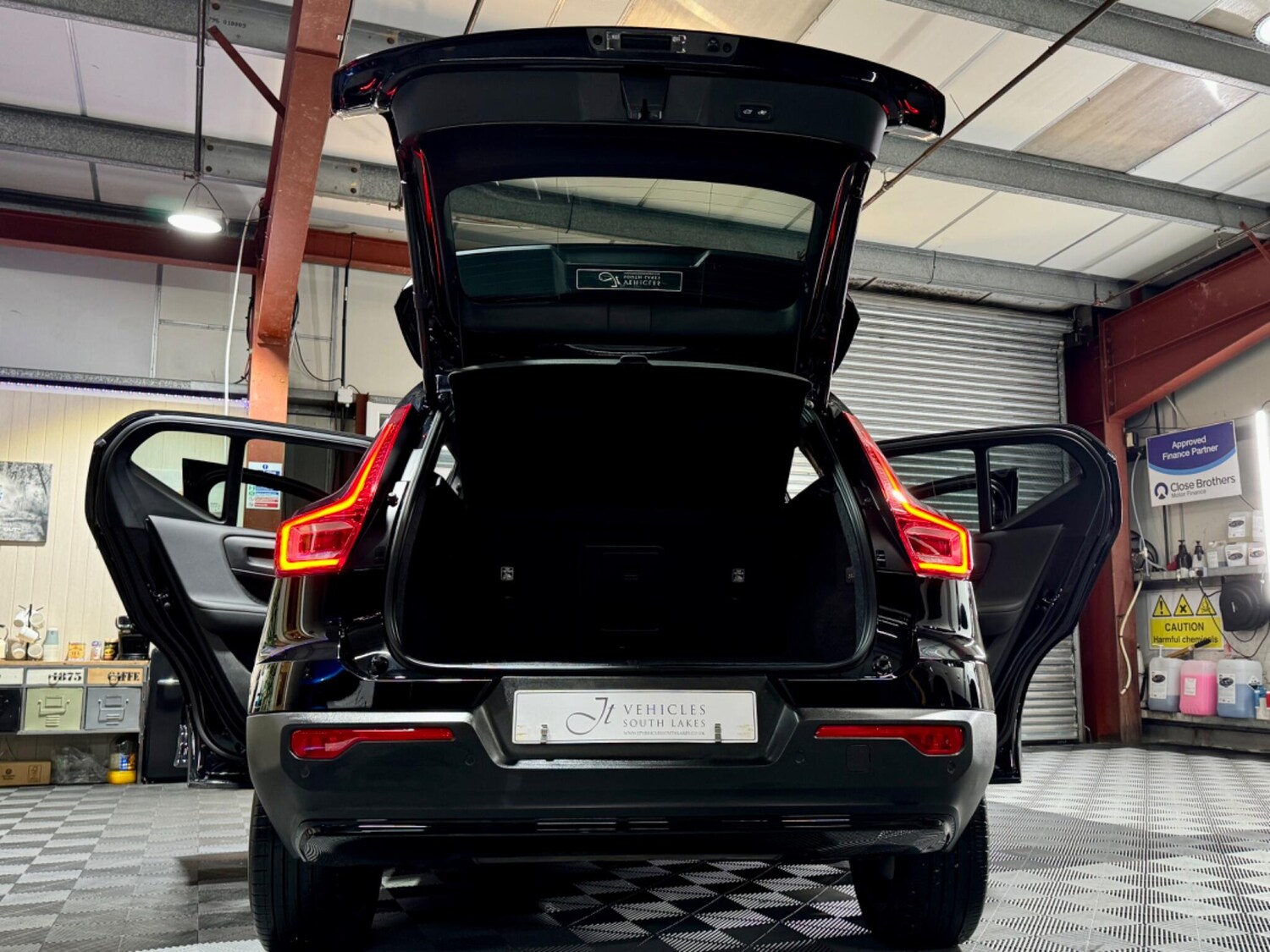 Used Volvo XC40 2023 for sale - 77574607: Photo 34