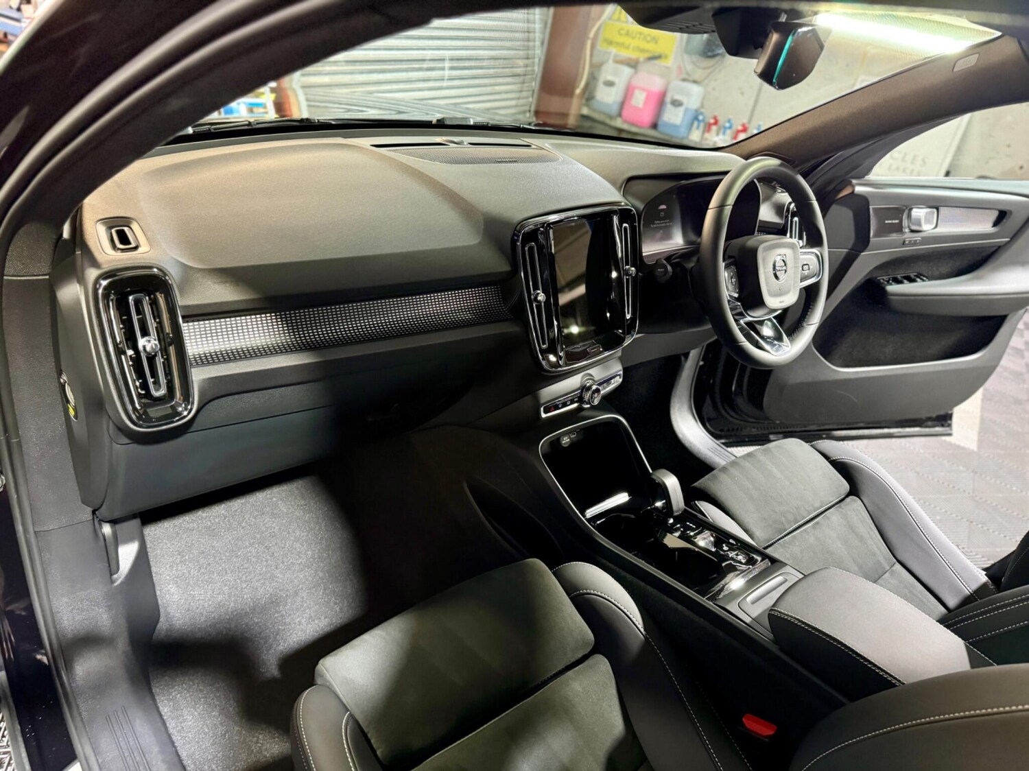 Used Volvo XC40 2023 for sale - 77574607: Photo 46