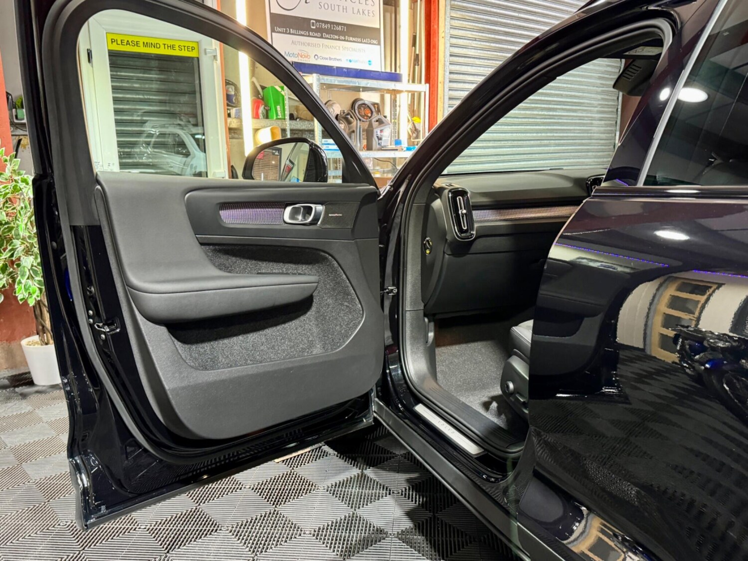 Used Volvo XC40 2023 for sale - 77574607: Photo 59