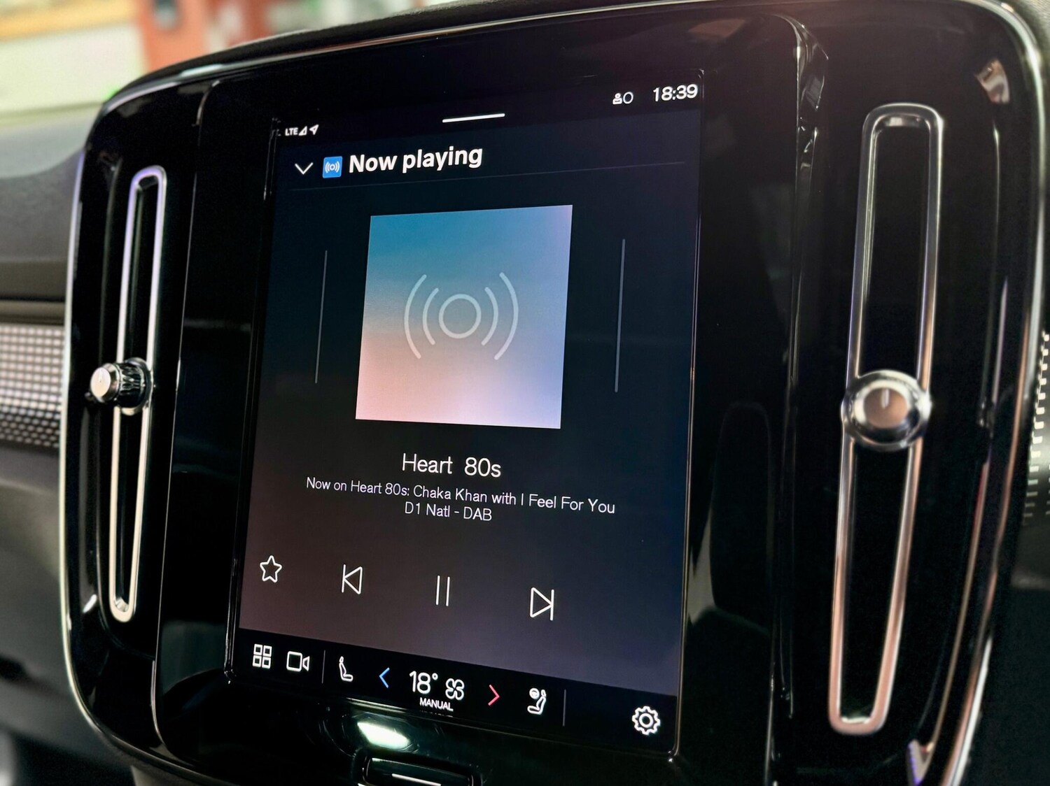 Used Volvo XC40 2023 for sale - 77574607: Photo 70