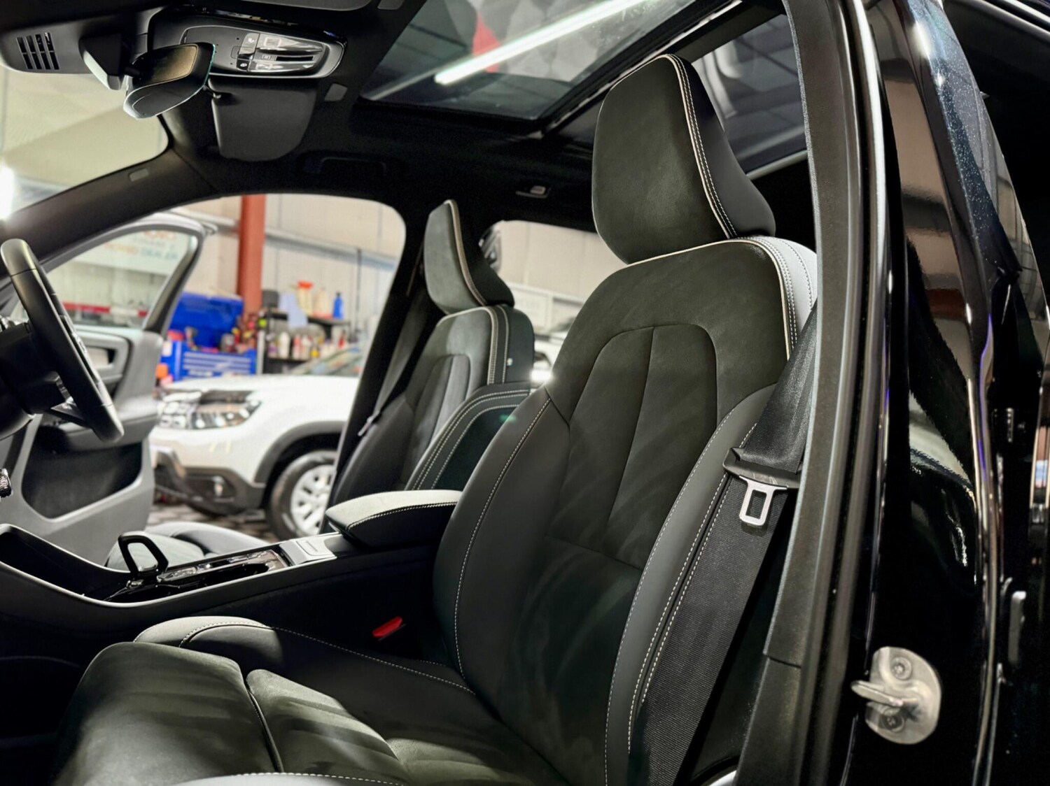 Used Volvo XC40 2023 for sale - 77574607: Photo 78