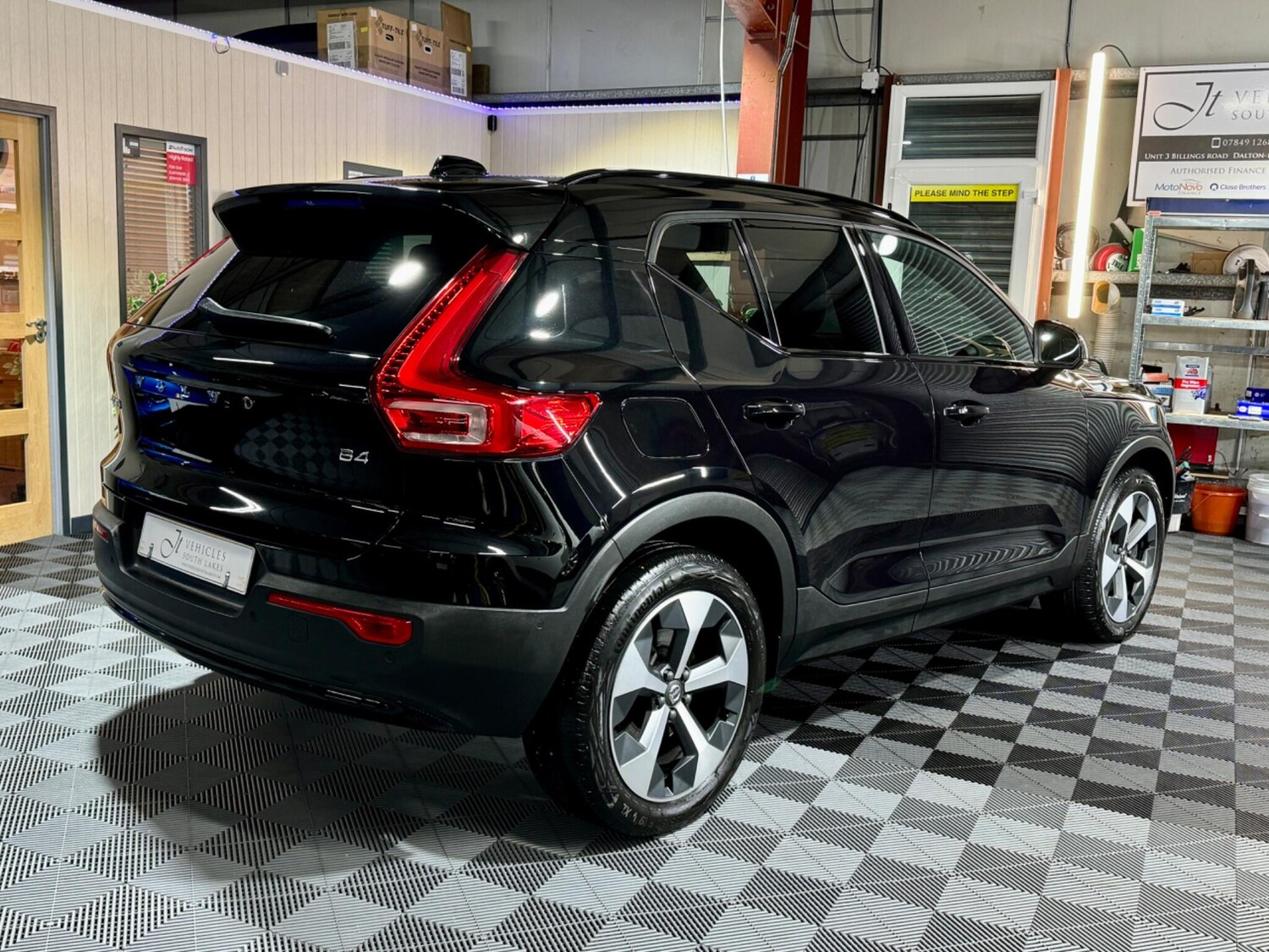 Used Volvo XC40 2023 for sale - 77574607: Photo 80