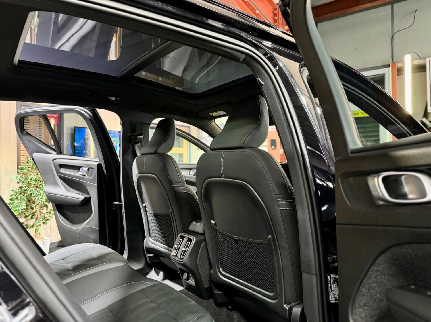 Used Volvo XC40 2023 for sale - 77574607: Photo 88