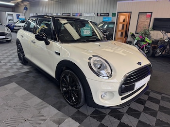 Used MINI Hatch 2018 for sale - 78491982: Photo