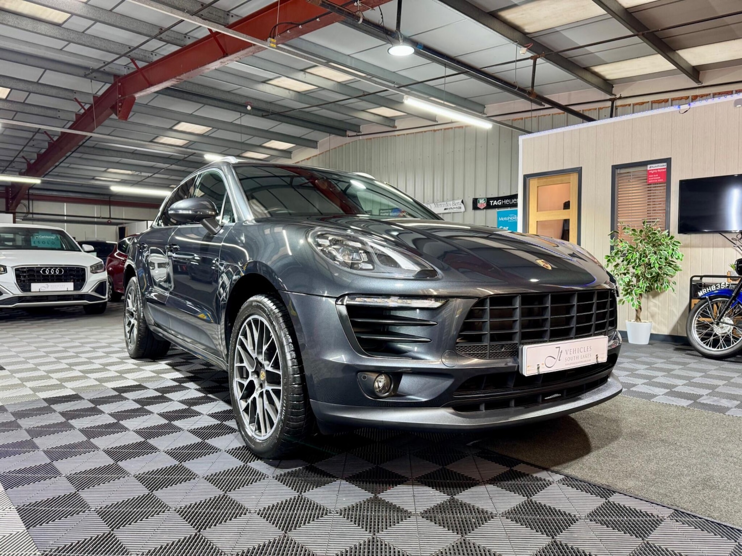 Used Porsche Macan 2017 for sale - 78086853: Photo 10
