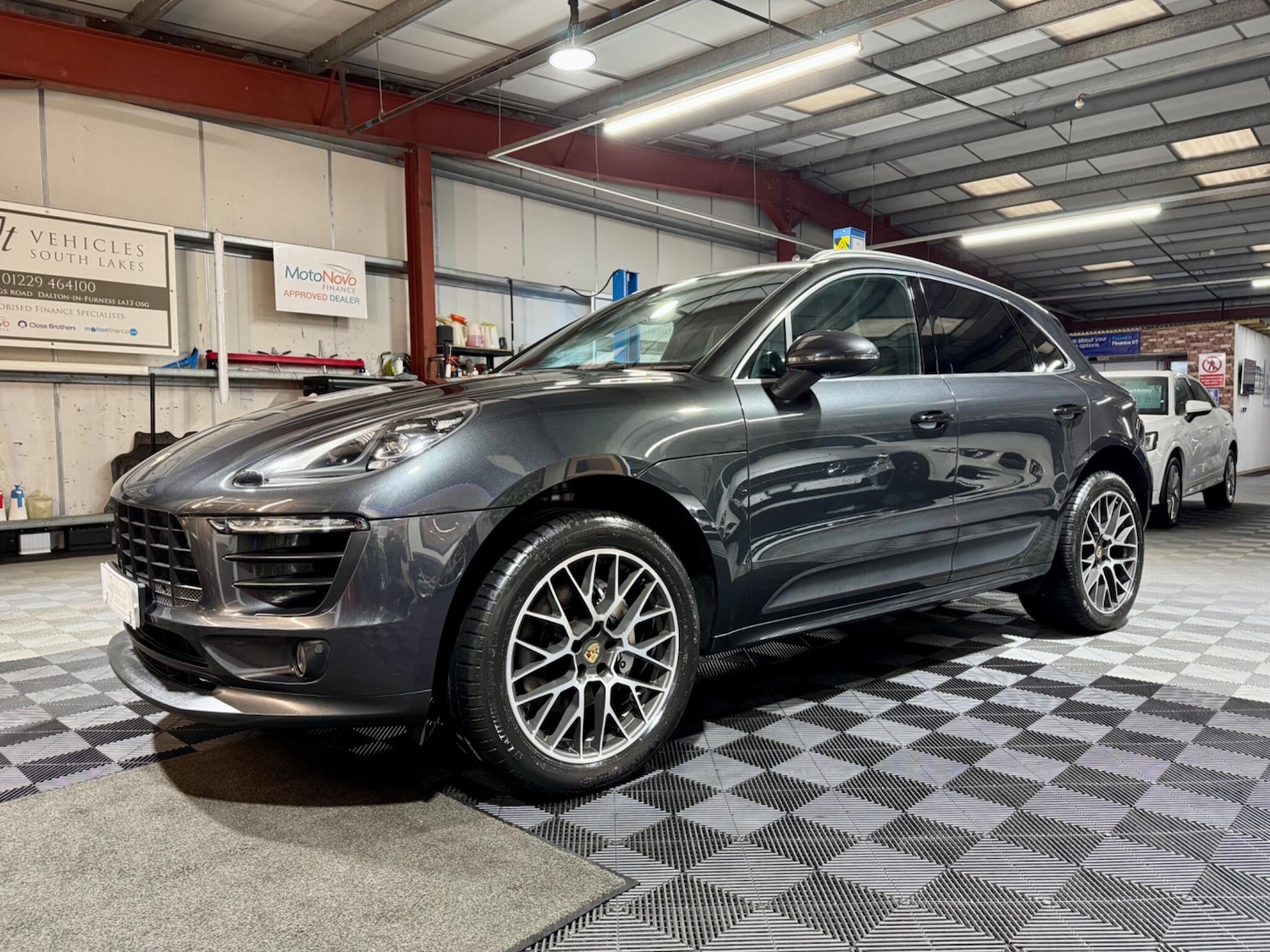 Used Porsche Macan 2017 for sale - 78086853: Photo 16