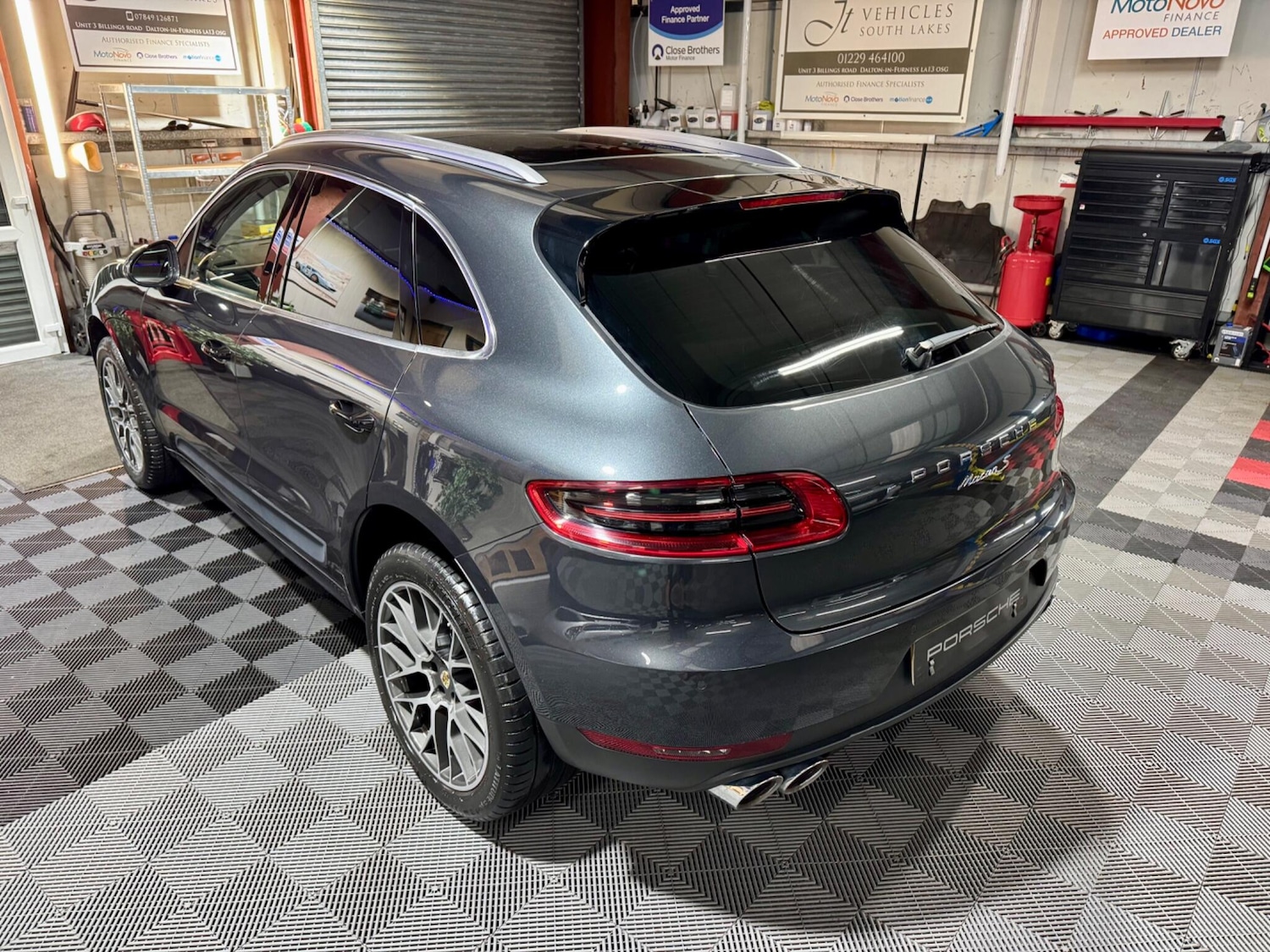 Used Porsche Macan 2017 for sale - 78086853: Photo 21