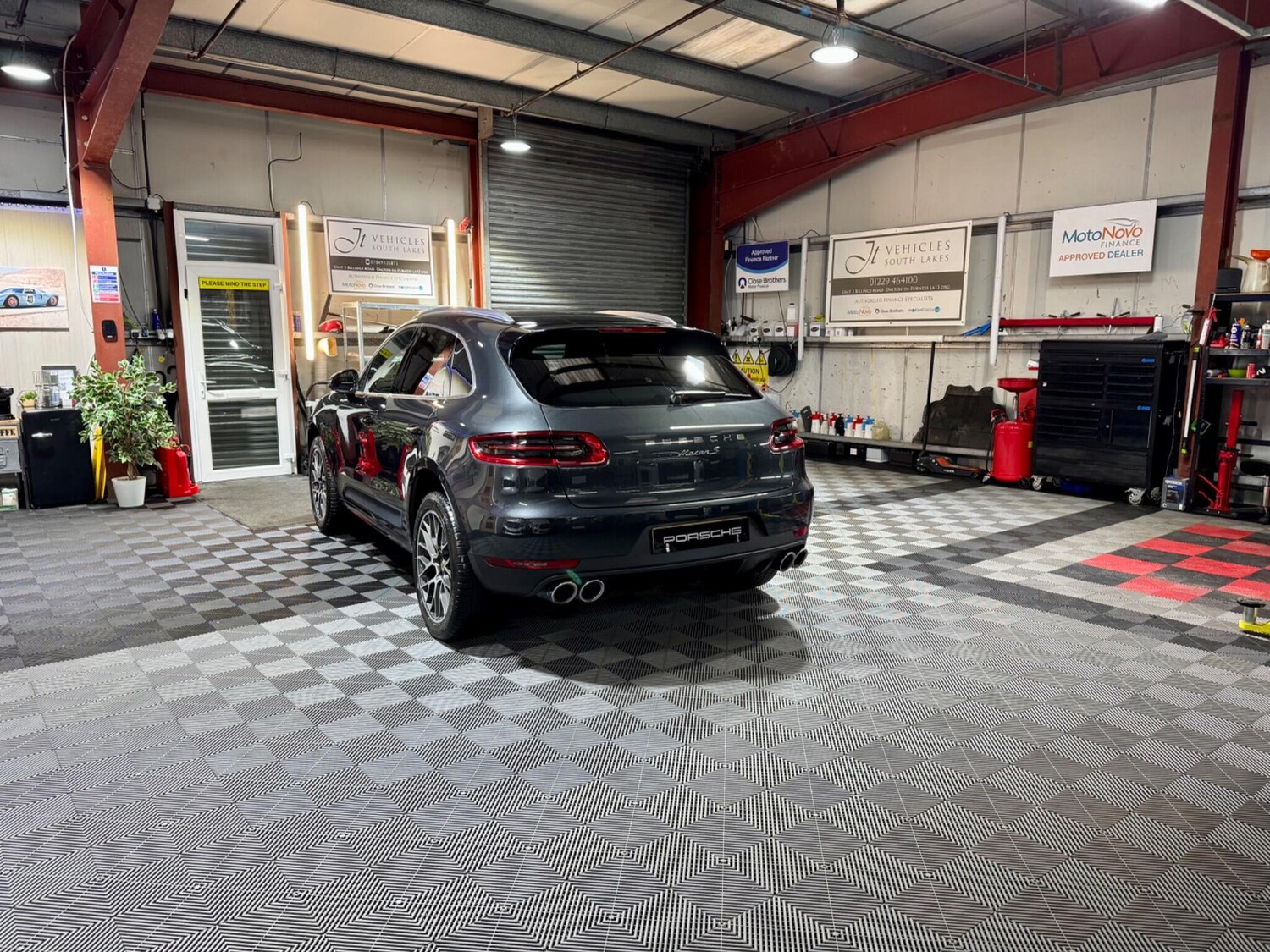 Used Porsche Macan 2017 for sale - 78086853: Photo 22