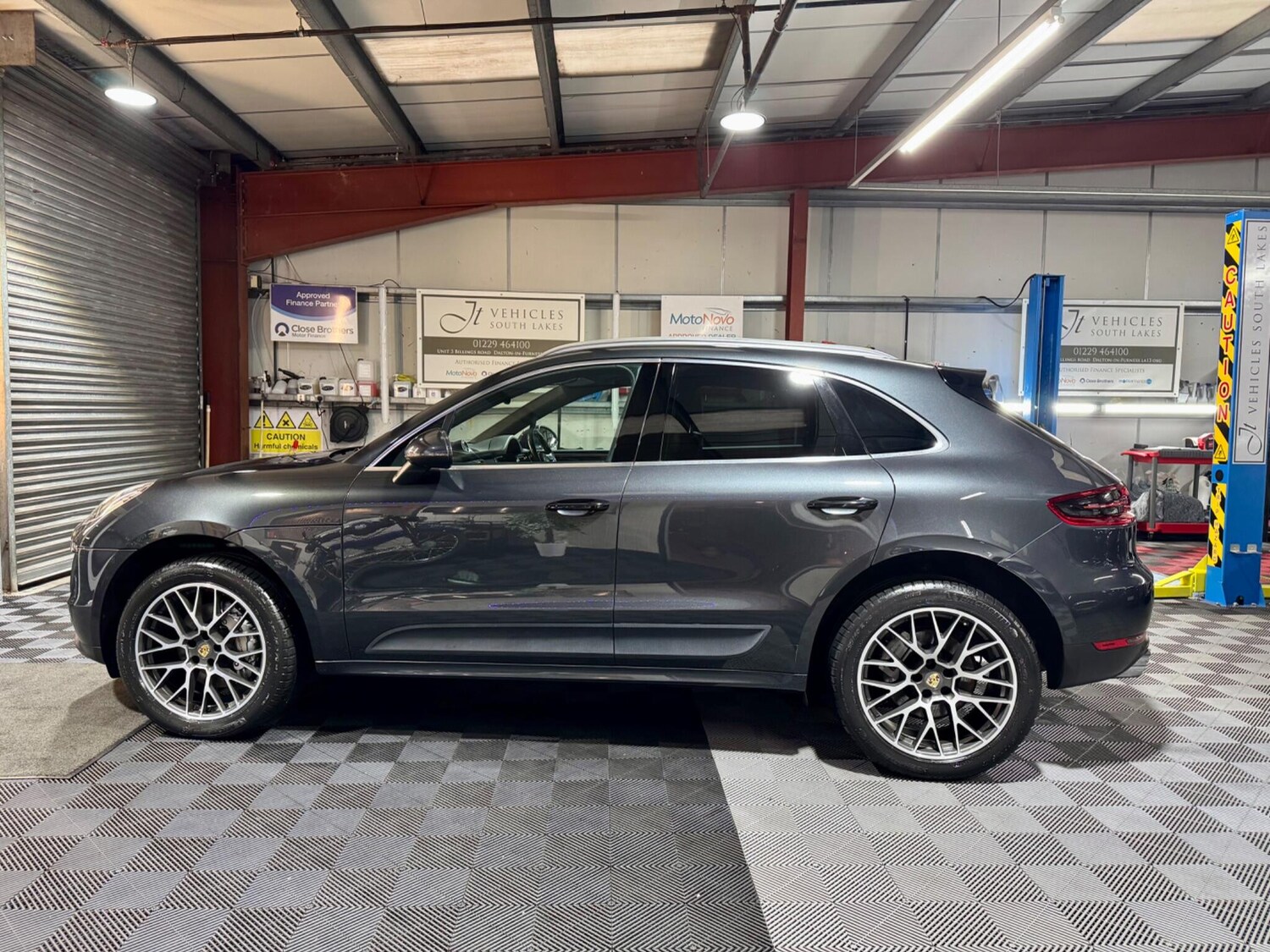 Used Porsche Macan 2017 for sale - 78086853: Photo 24