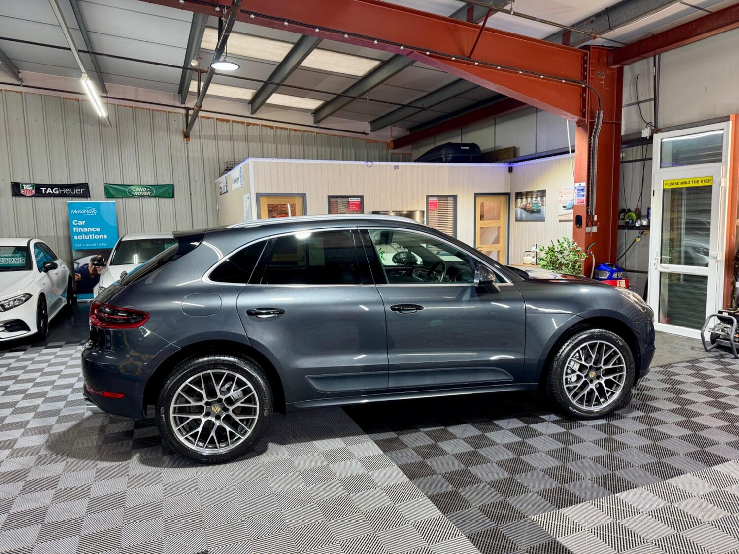 Used Porsche Macan 2017 for sale - 78086853: Photo 34