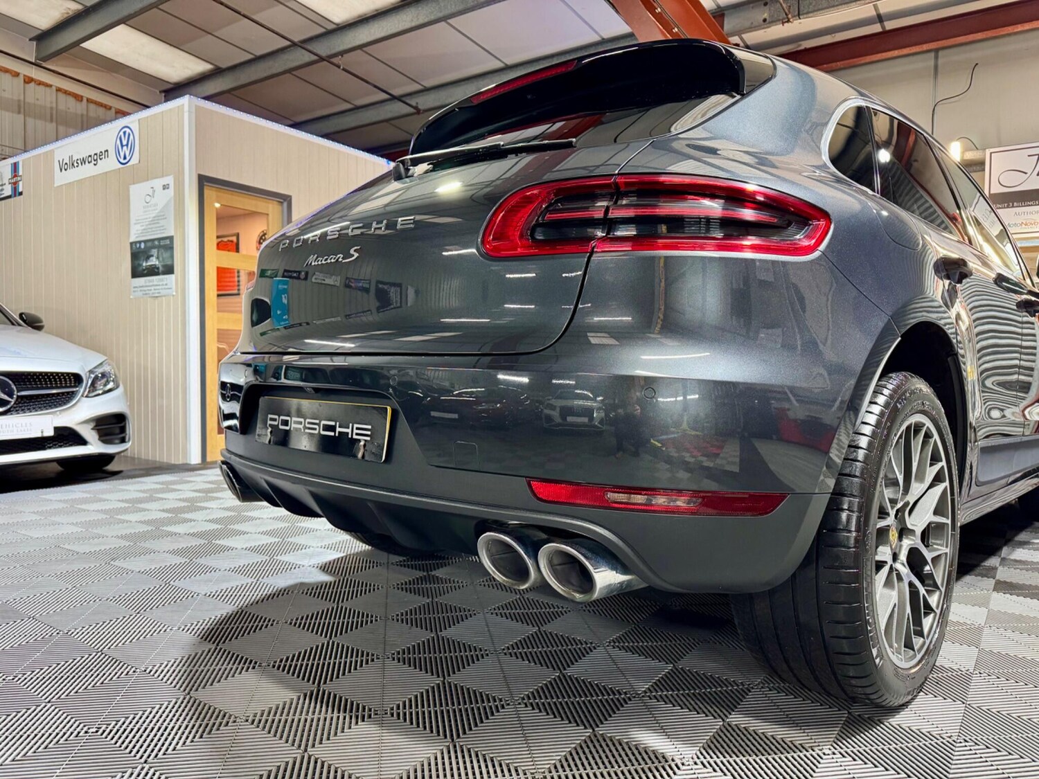 Used Porsche Macan 2017 for sale - 78086853: Photo 37