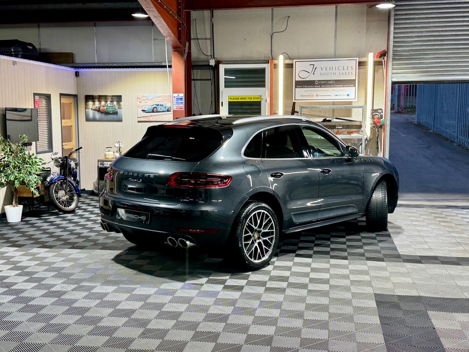 Used Porsche Macan 2017 for sale - 78086853: Photo 39