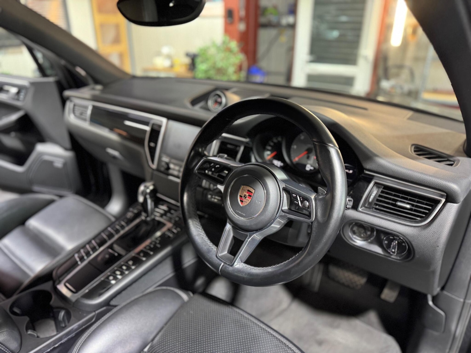 Used Porsche Macan 2017 for sale - 78086853: Photo 4