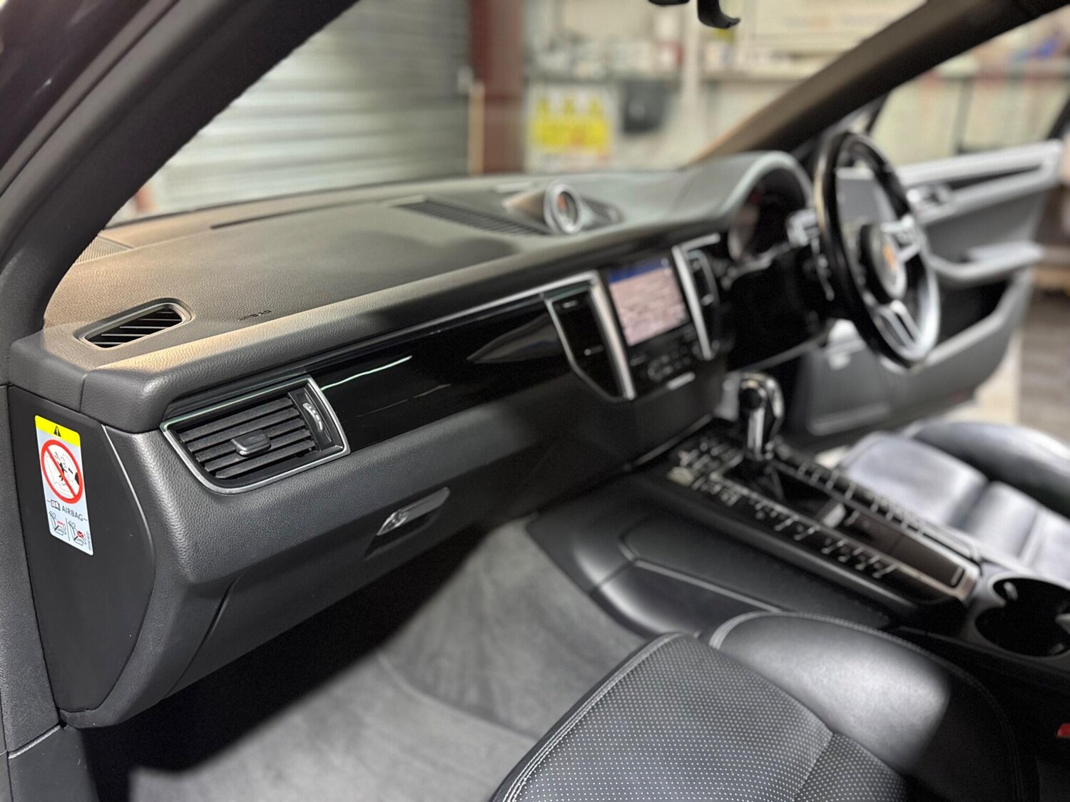 Used Porsche Macan 2017 for sale - 78086853: Photo 41