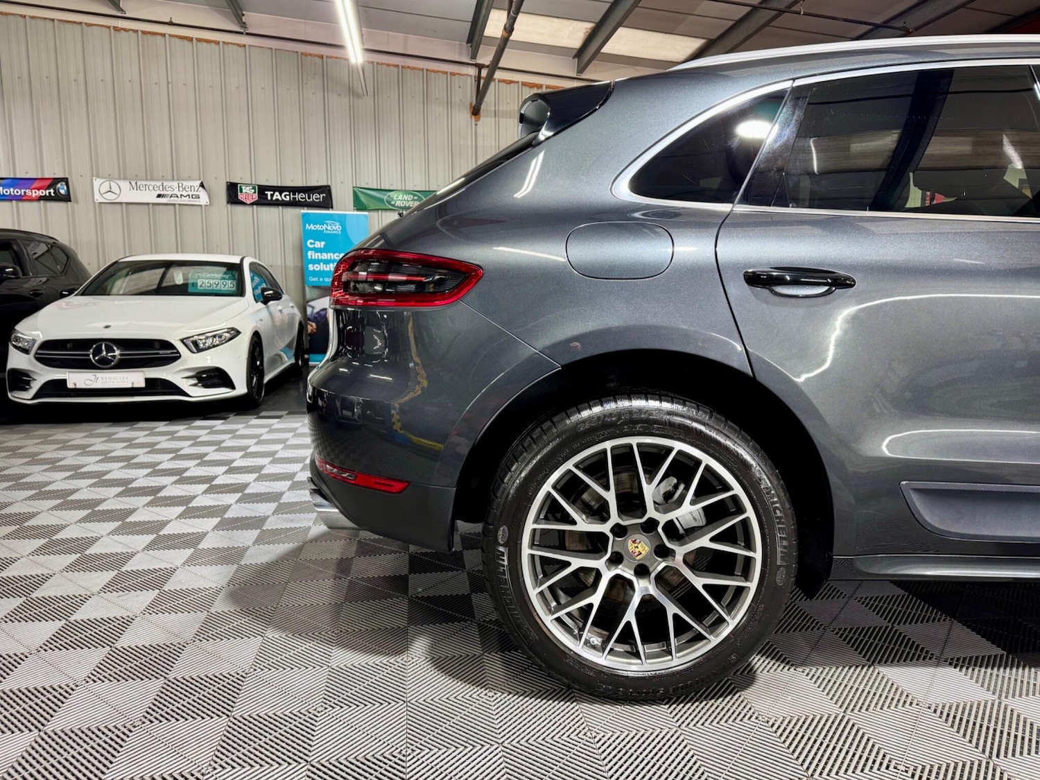 Used Porsche Macan 2017 for sale - 78086853: Photo 54