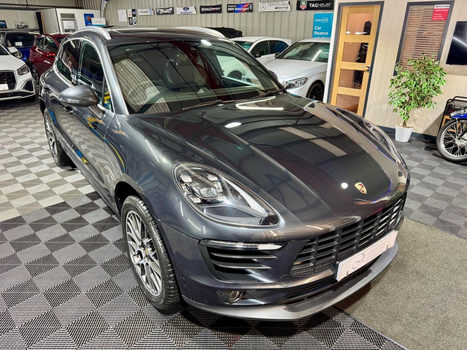 Used Porsche Macan 2017 for sale - 78086853: Photo 6