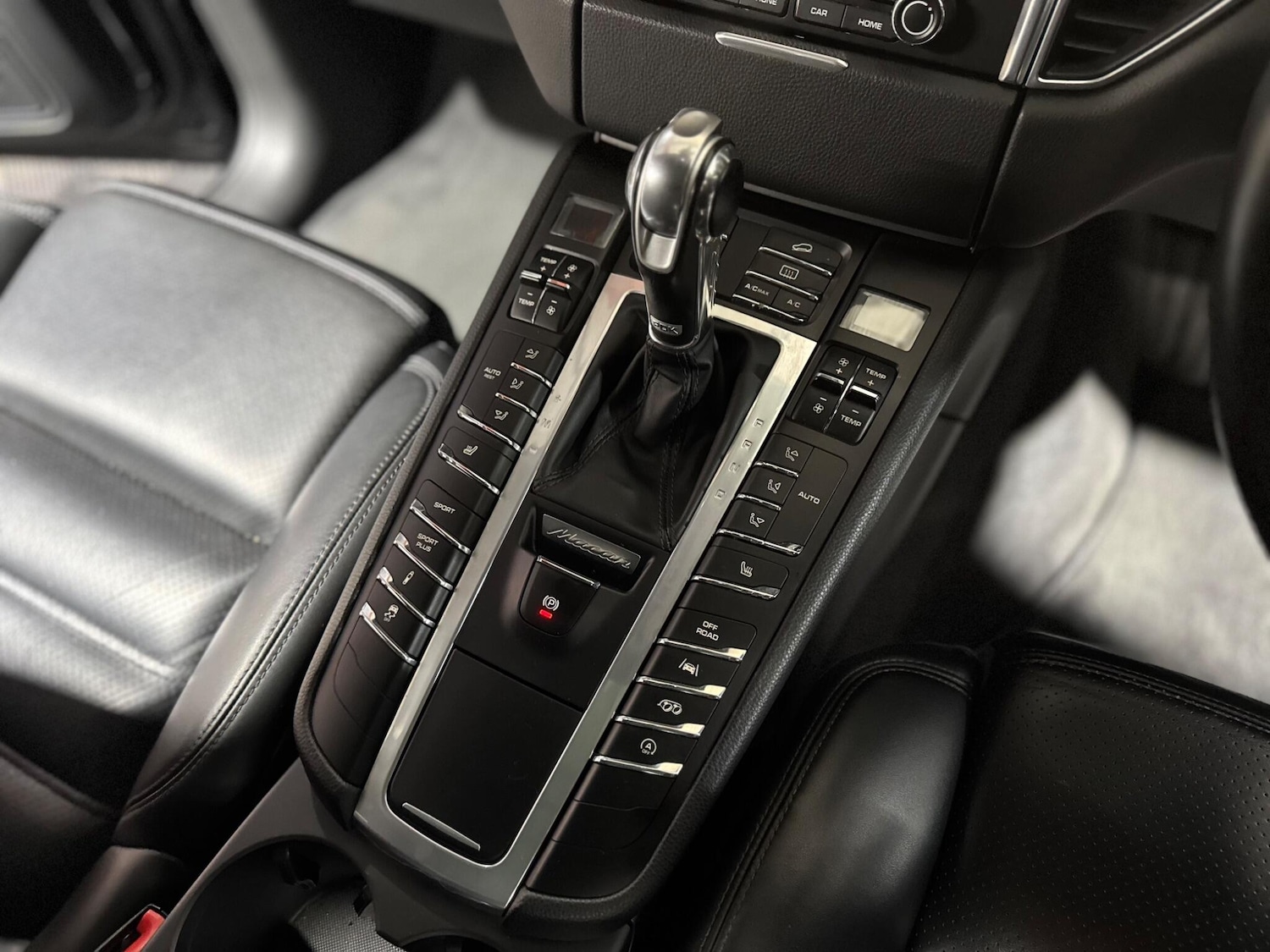 Used Porsche Macan 2017 for sale - 78086853: Photo 77