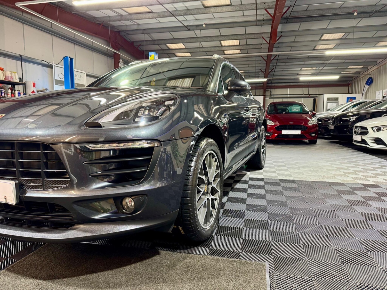 Used Porsche Macan 2017 for sale - 78086853: Photo 9
