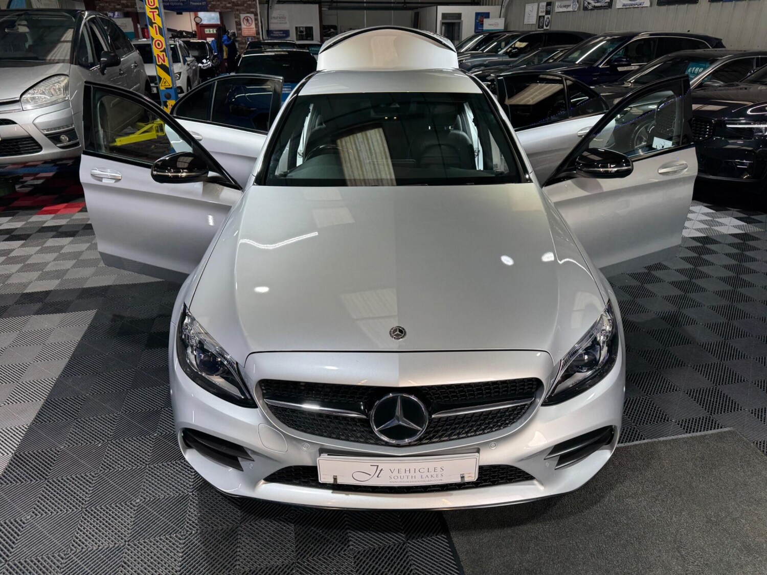 Used Mercedes-Benz C Class 2020 for sale - 77574129: Photo 12