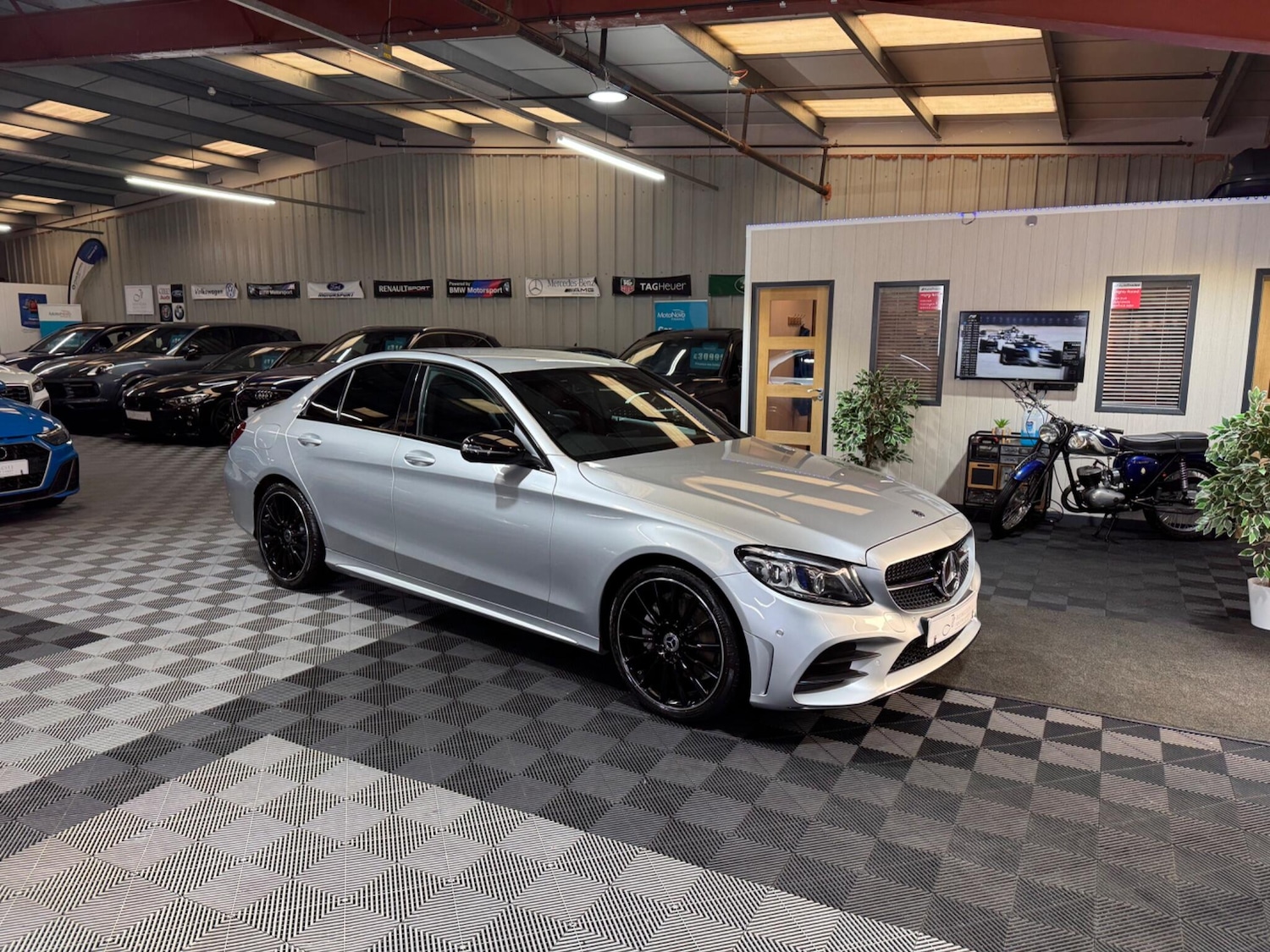 Used Mercedes-Benz C Class 2020 for sale - 77574129: Photo 5