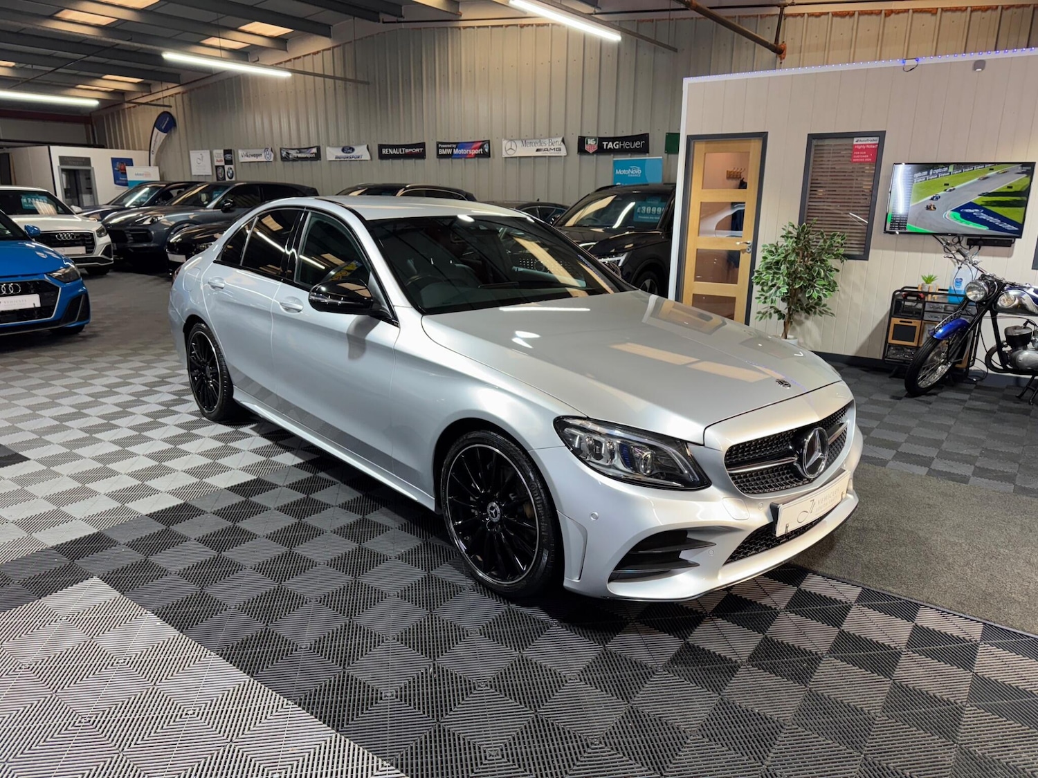 Used Mercedes-Benz C Class 2020 for sale - 77574129: Photo 7