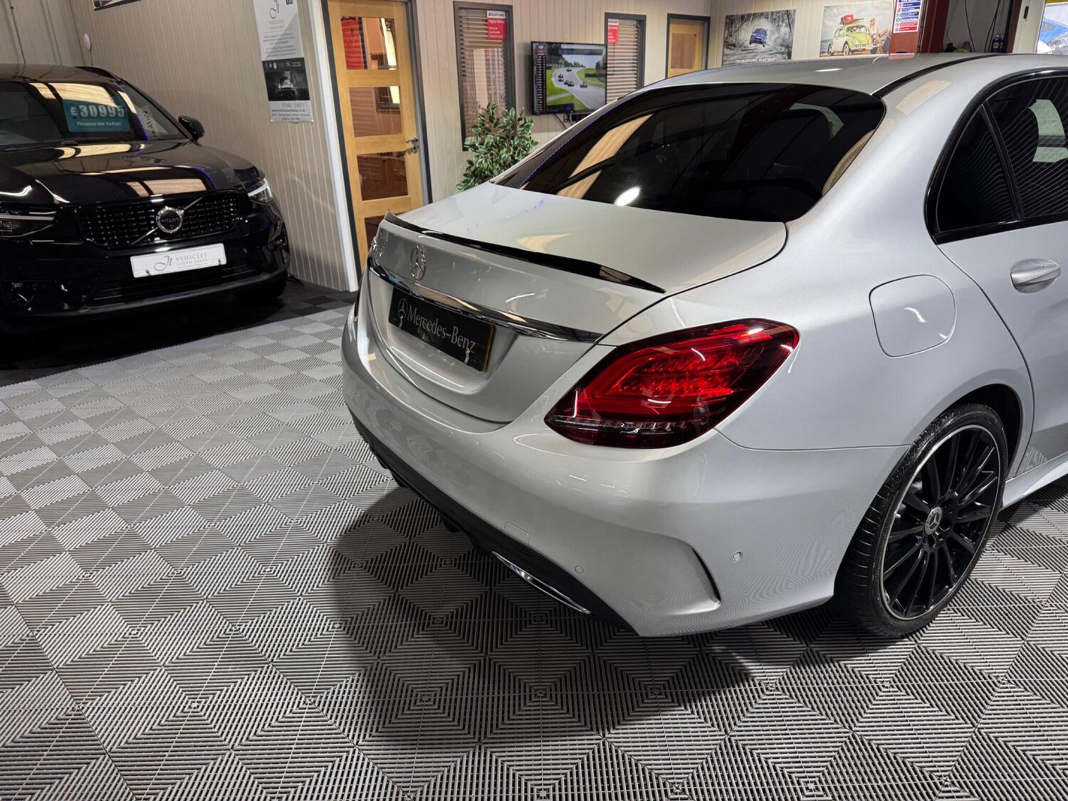 Used Mercedes-Benz C Class 2020 for sale - 77574129: Photo 74