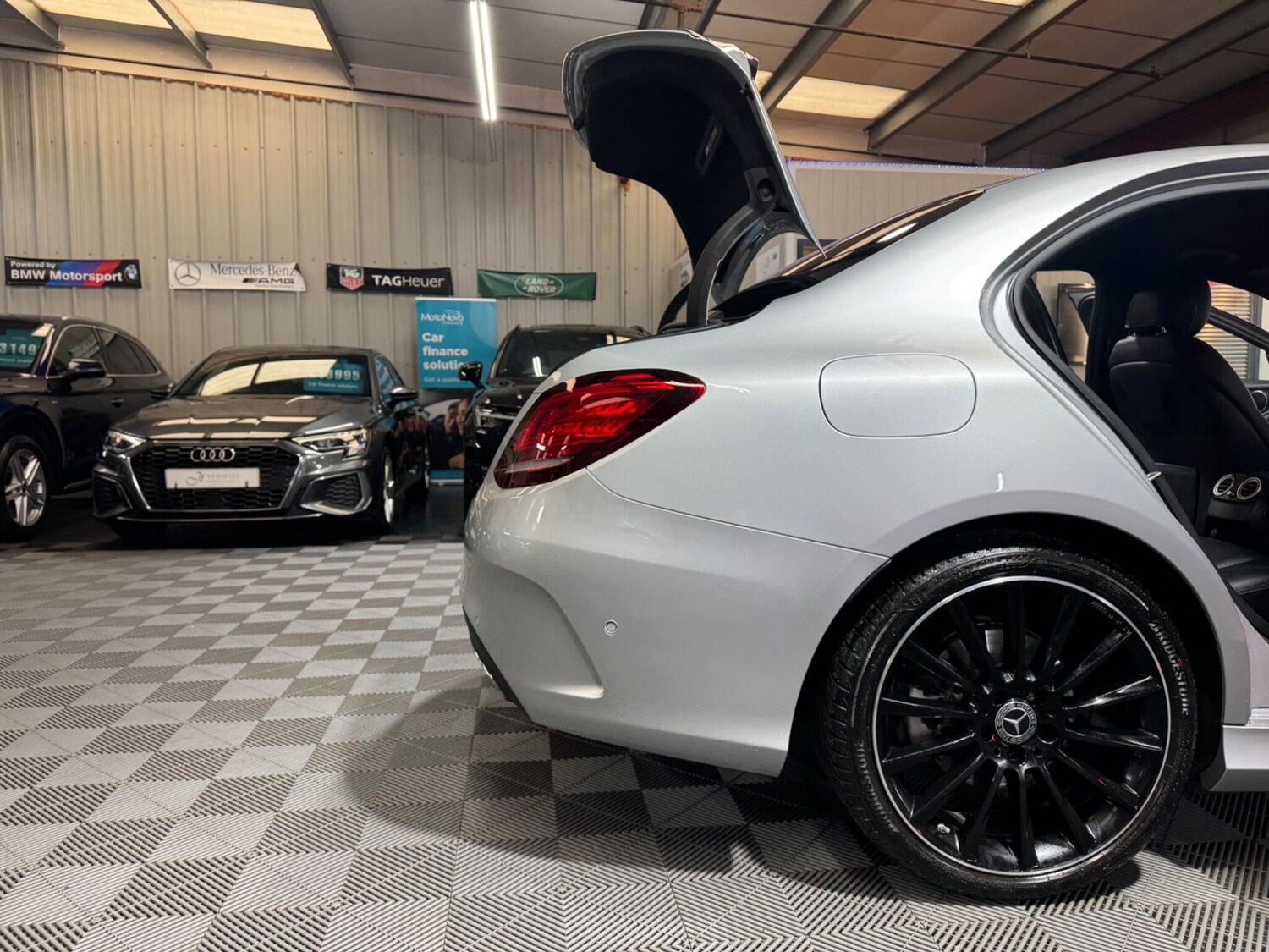 Used Mercedes-Benz C Class 2020 for sale - 77574129: Photo 78