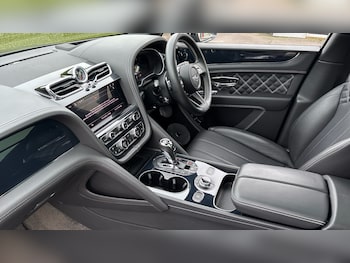 Used Bentley Bentayga 2021 for sale - 77522220: Photo