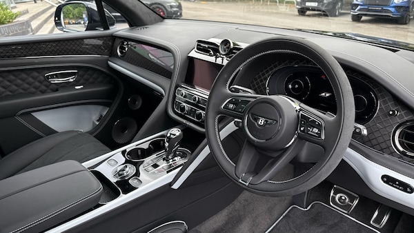 Used Bentley Bentayga 2025 for sale - 76211649: Photo 14