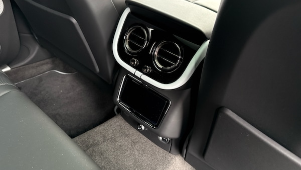 Used Bentley Bentayga 2025 for sale - 76211649: Photo 17