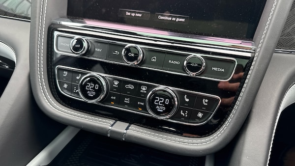 Used Bentley Bentayga 2025 for sale - 76211649: Photo 25