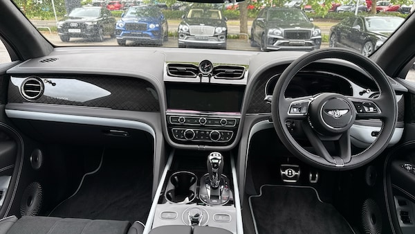 Used Bentley Bentayga 2025 for sale - 76211649: Photo 4